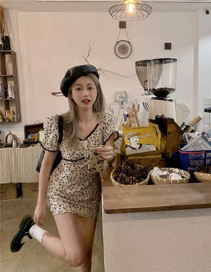 Sat. 復古小個子碎花短洋裝