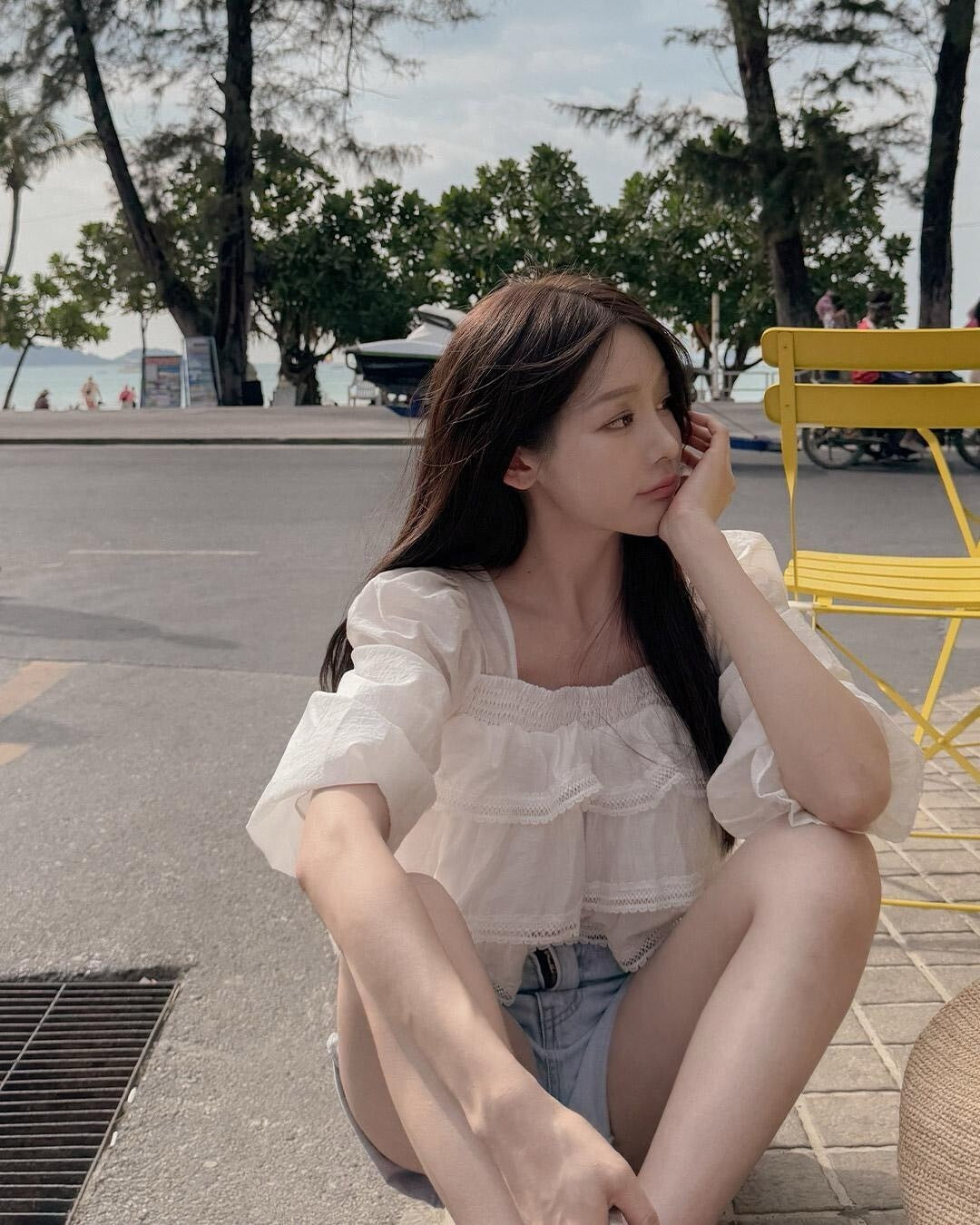 Tue. 甜美女孩花邊蛋糕荷葉顯瘦上衣 白/肉桂粉